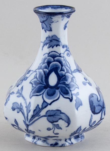 Vase octagonal c1920s